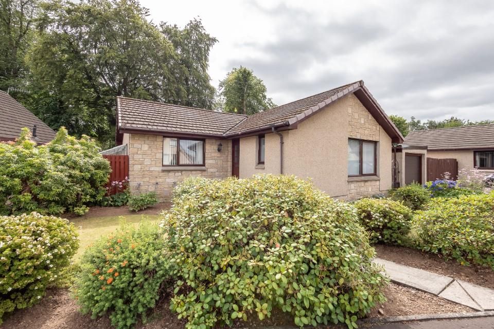 3 bed detached bungalow for sale in Turretbank Drive, Crieff PH7 Zoopla