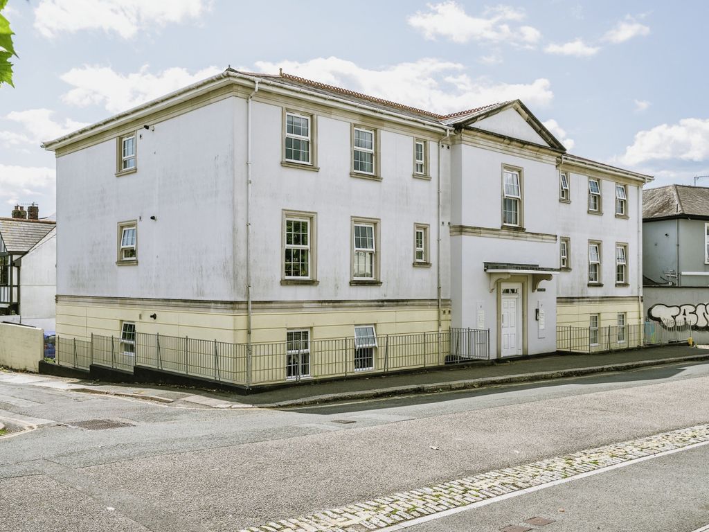 2 bed flat to rent in Greenbank Terrace, Greenbank, Plymouth PL4, £950