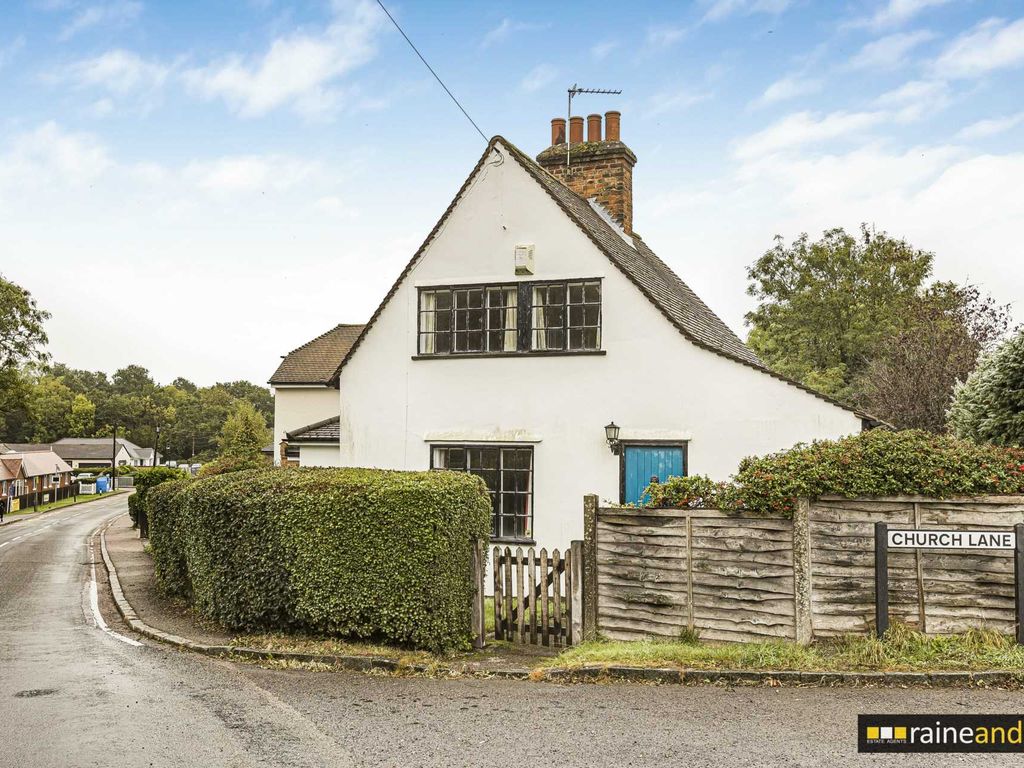 3 bed detached house for sale in Vineyards Road, Northaw, Potters Bar