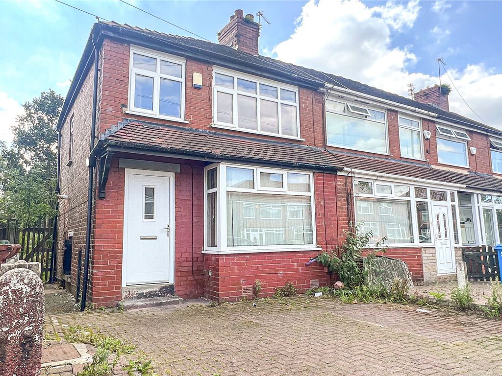 2 bed end terrace house for sale in Kingston Avenue, Chadderton, Oldham