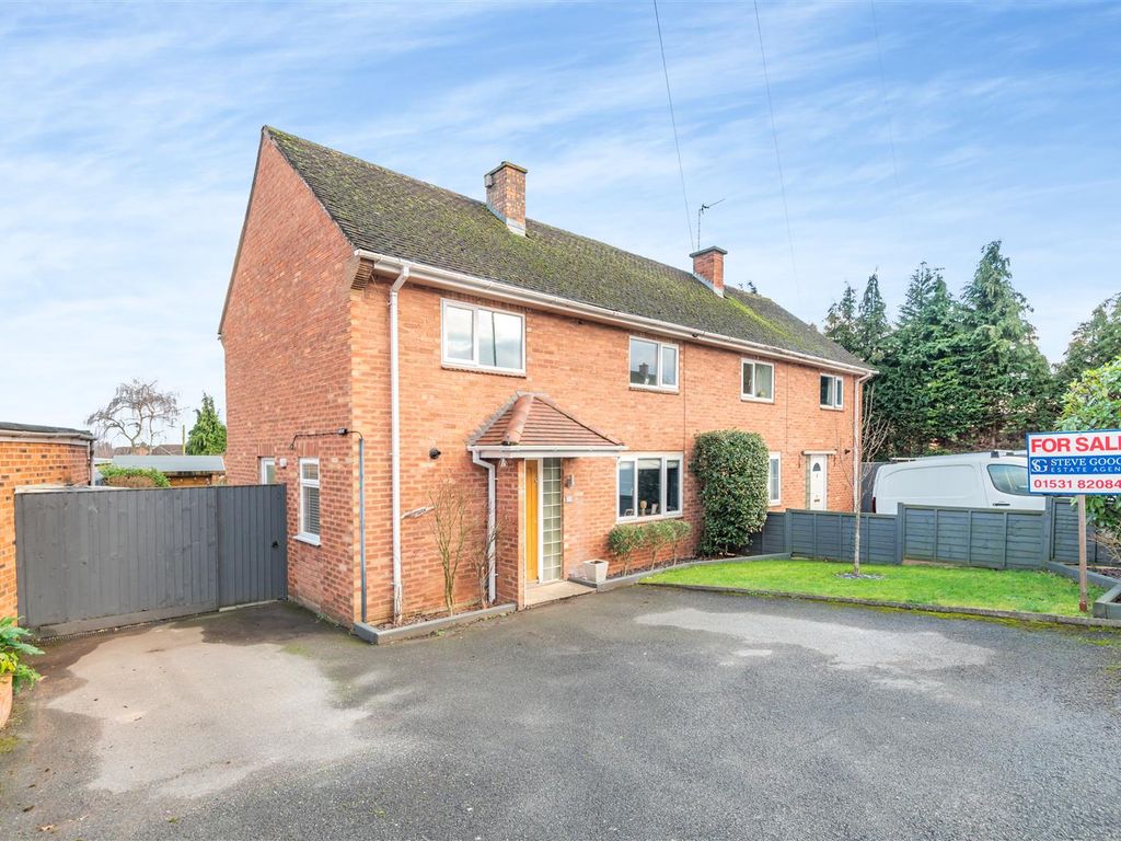 3 bed semidetached house for sale in Glebe Road, Newent GL18, £259,950