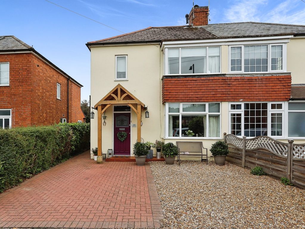 3 bed semidetached house for sale in Whitemoor Road, Kenilworth CV8, £