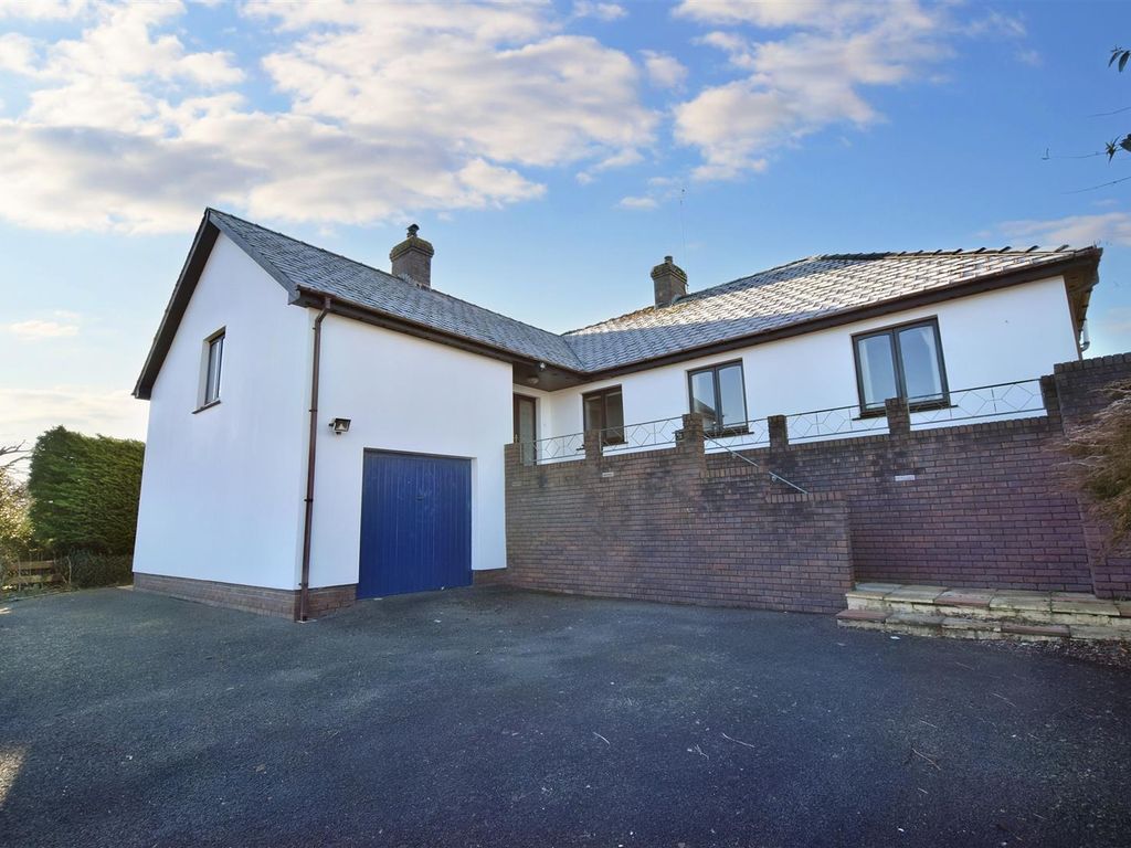 4 bed detached bungalow for sale in Llwyncelyn, Cilgerran, Cardigan