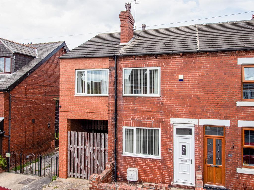 4 bed end terrace house for sale in Edward Street, Altofts, Normanton