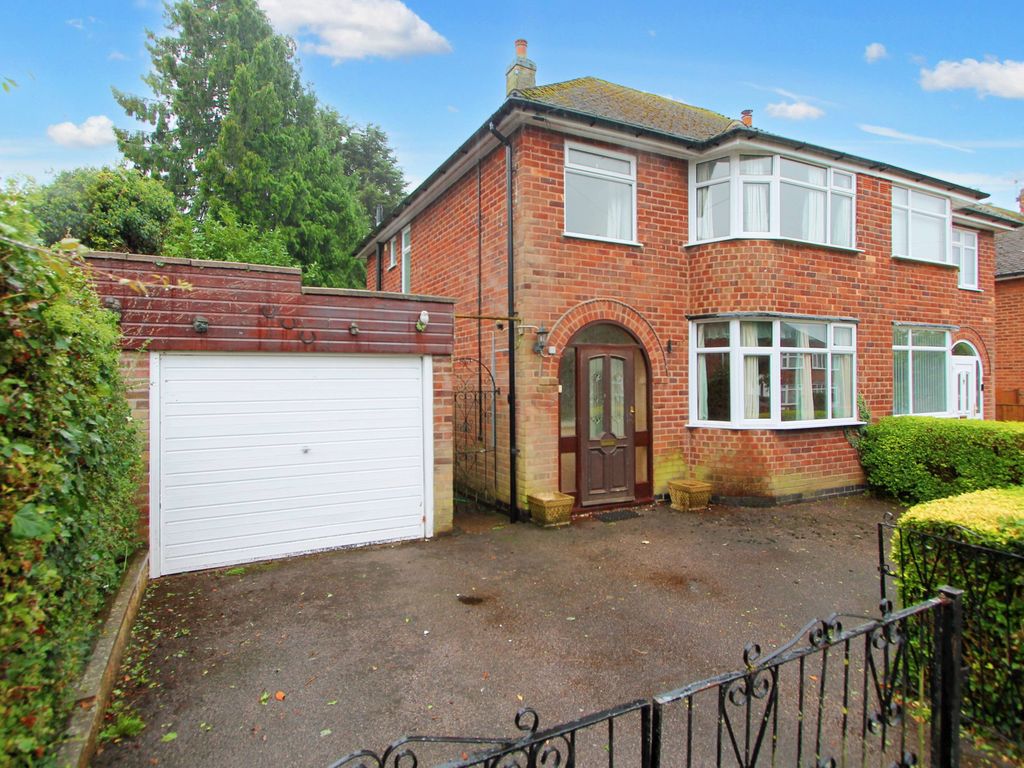 3 bed semidetached house for sale in Cardinals Walk, Humberstone