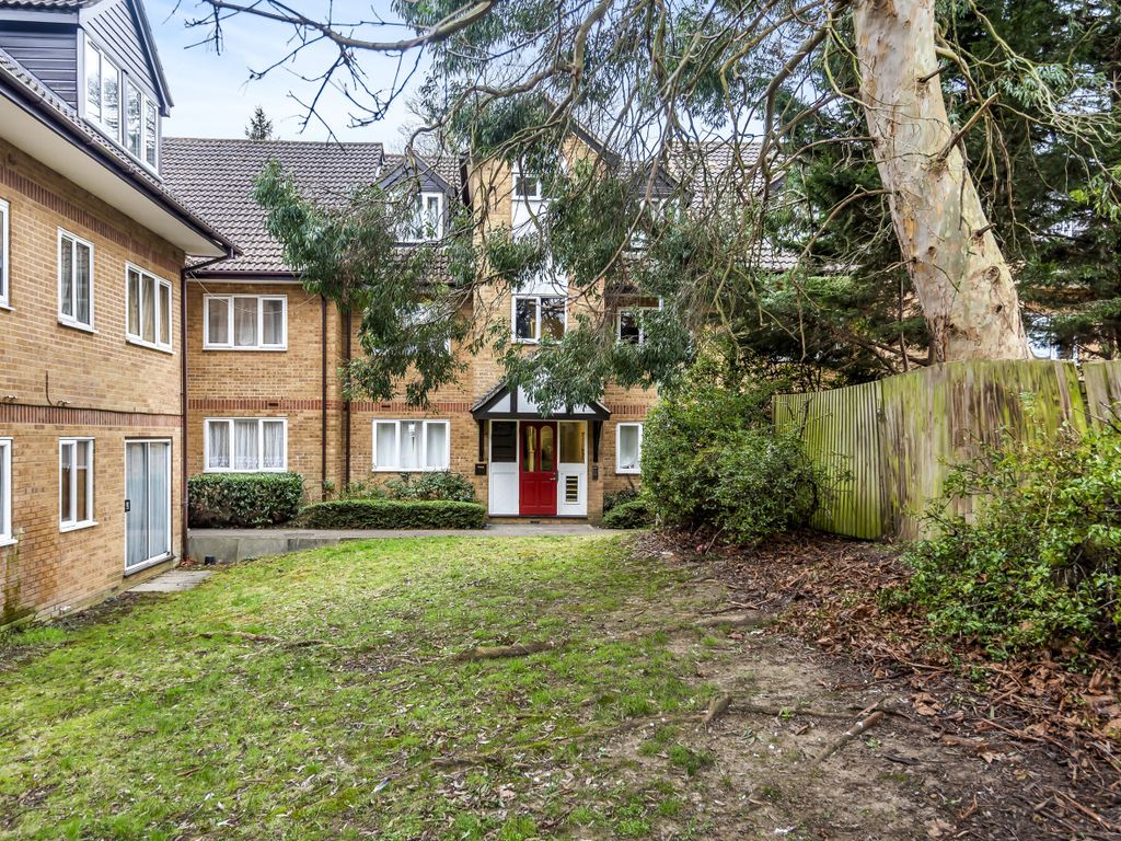 1 bed flat for sale in Rochester Drive, Garston, Watford WD25 Zoopla