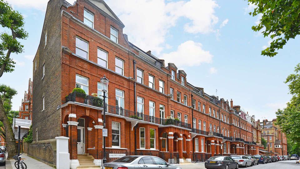 Mores Garden, Cheyne Walk, London SW3  