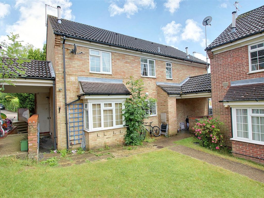 2 bed terraced house to rent in The Shrubbery, Hemel Hempstead HP1, £