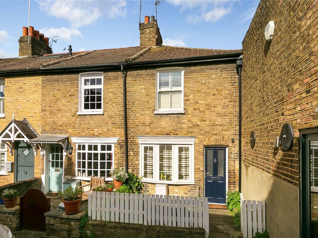 2 bed detached house for sale in Rosedale Road, Richmond TW9, £699,950