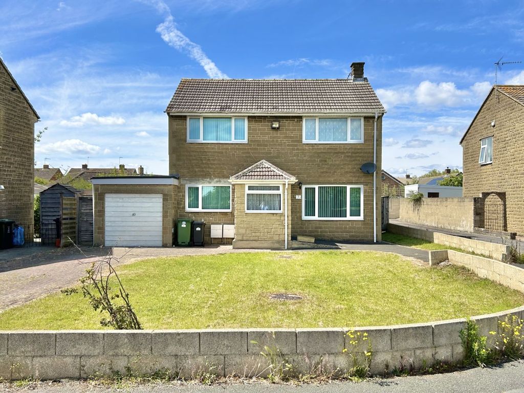 3 bed detached house for sale in Keble Close Nythe, Swindon SN3, £