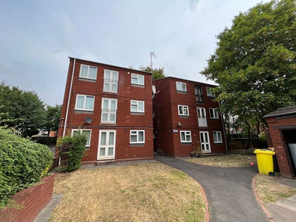 2 bed flat for sale in Bescot Road, Walsall WS2 Zoopla