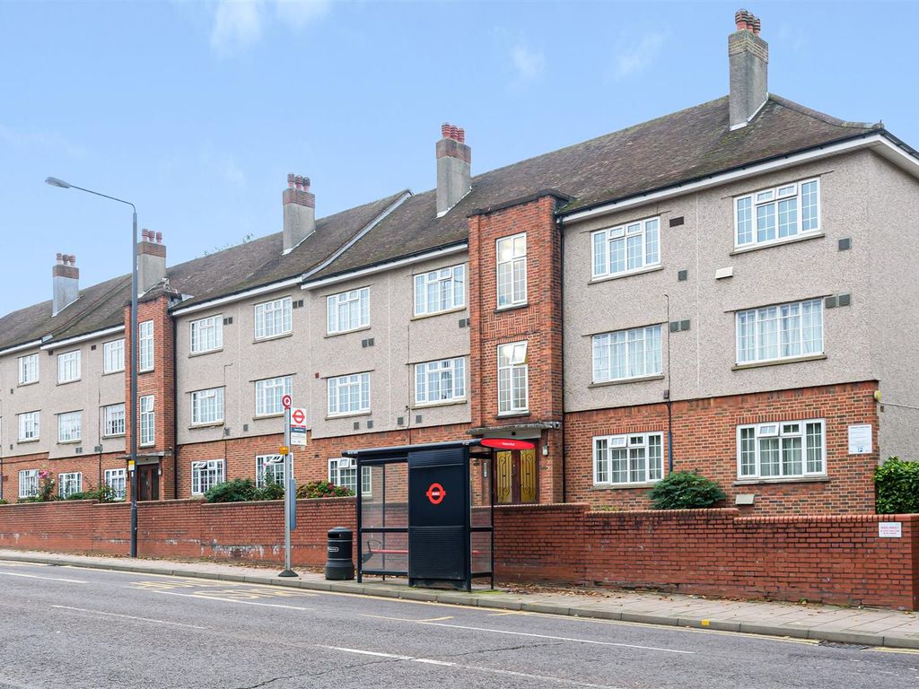 2 bed flat to rent in Gayton Court, Sheepcote Road, Harrow HA1, £1,700