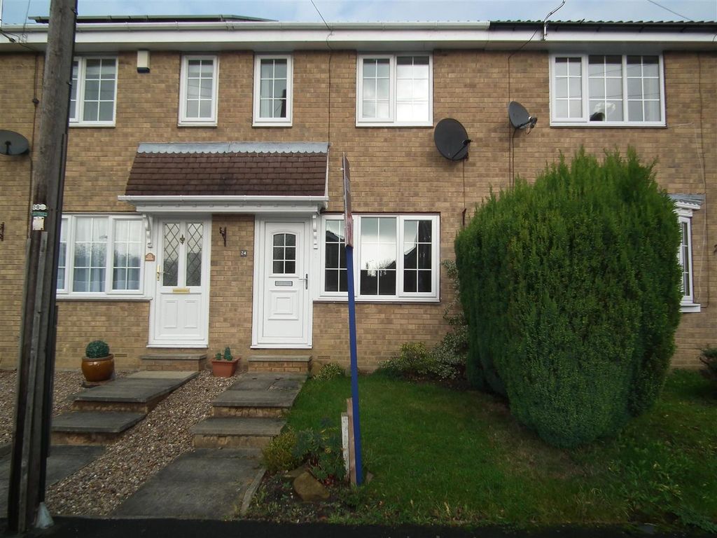 2 bed terraced house to rent in Lea Mill Park Drive, Yeadon, Leeds LS19