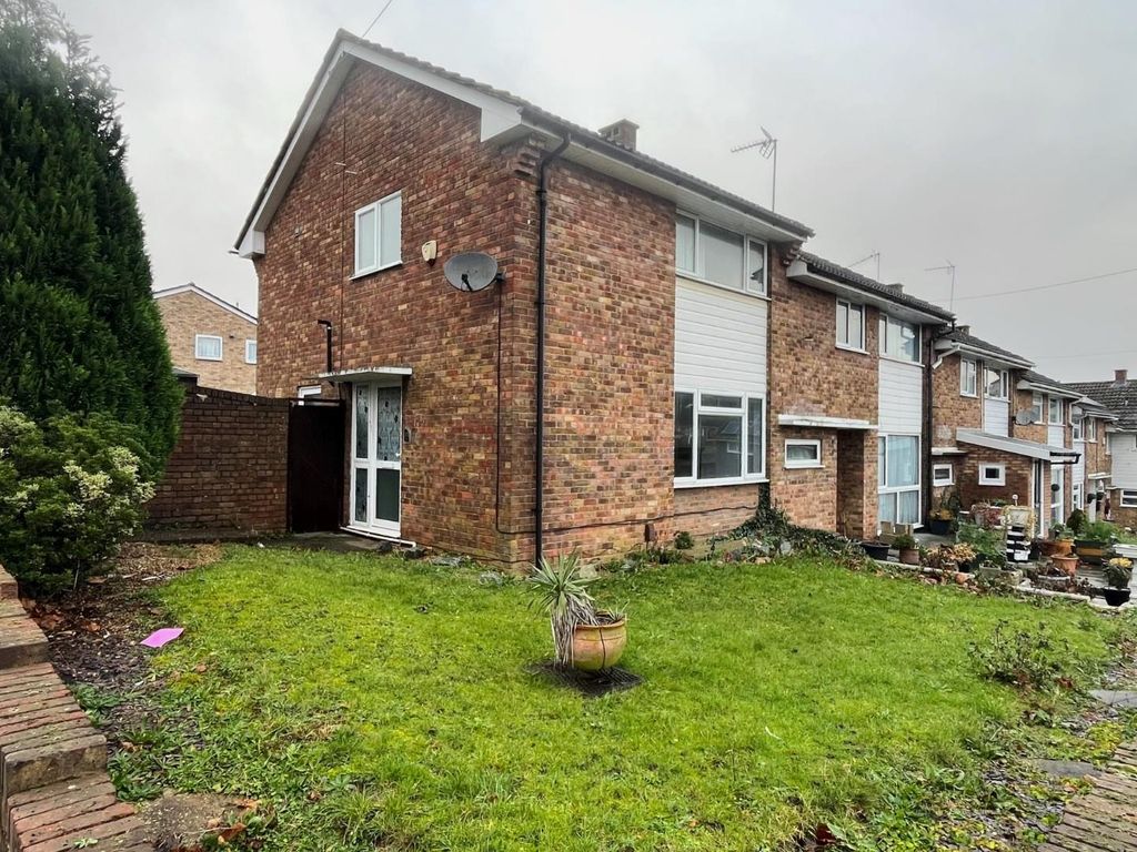 2 bed property to rent in Ifield Way, Gravesend DA12, £1,350 pcm Zoopla