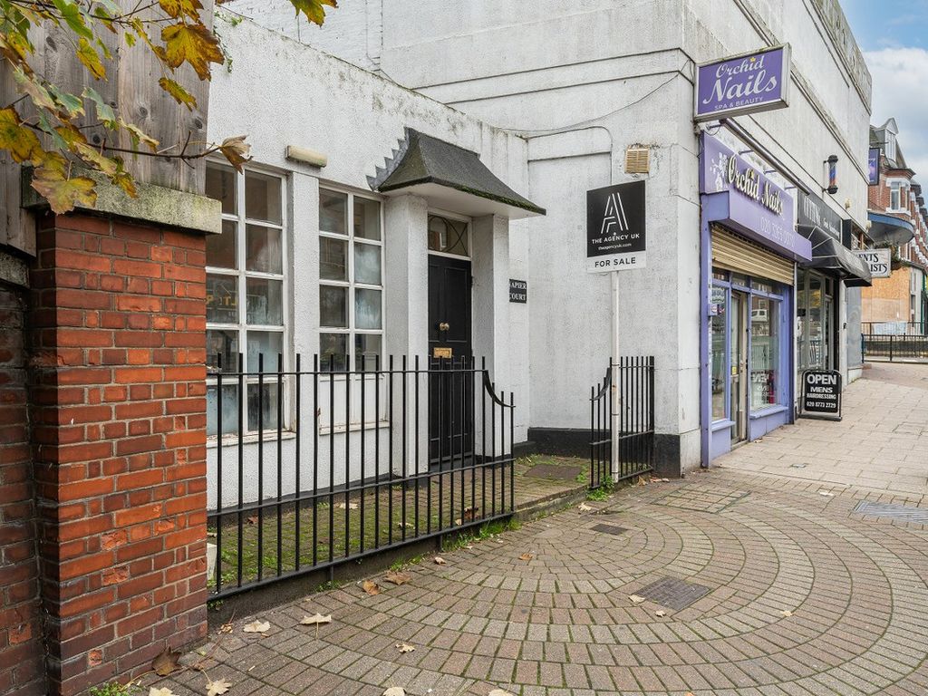 2 bed flat for sale in Woodcote Road, Wallington SM6 Zoopla