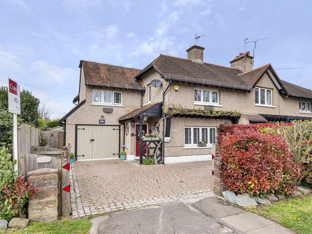 4 bed end terrace house for sale in Ashford Road, Laleham, StainesUpon