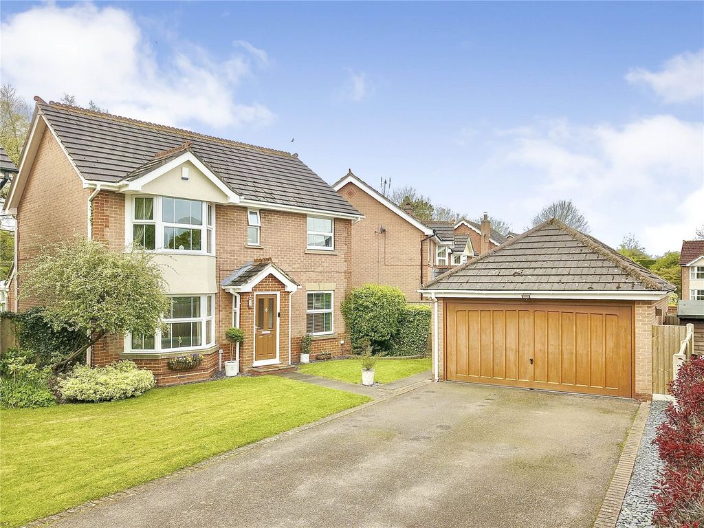 4 bed detached house for sale in Bostock Close, Elmesthorpe, Leicester