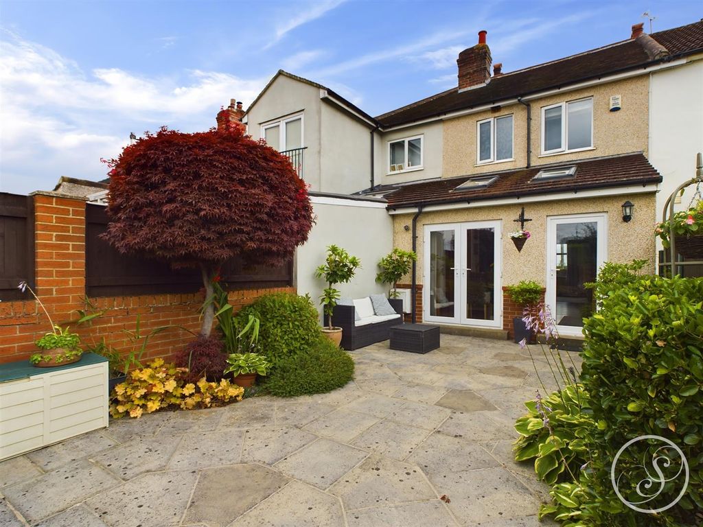 2 bed terraced house for sale in Leeds Road, Barwick In Elmet, Leeds