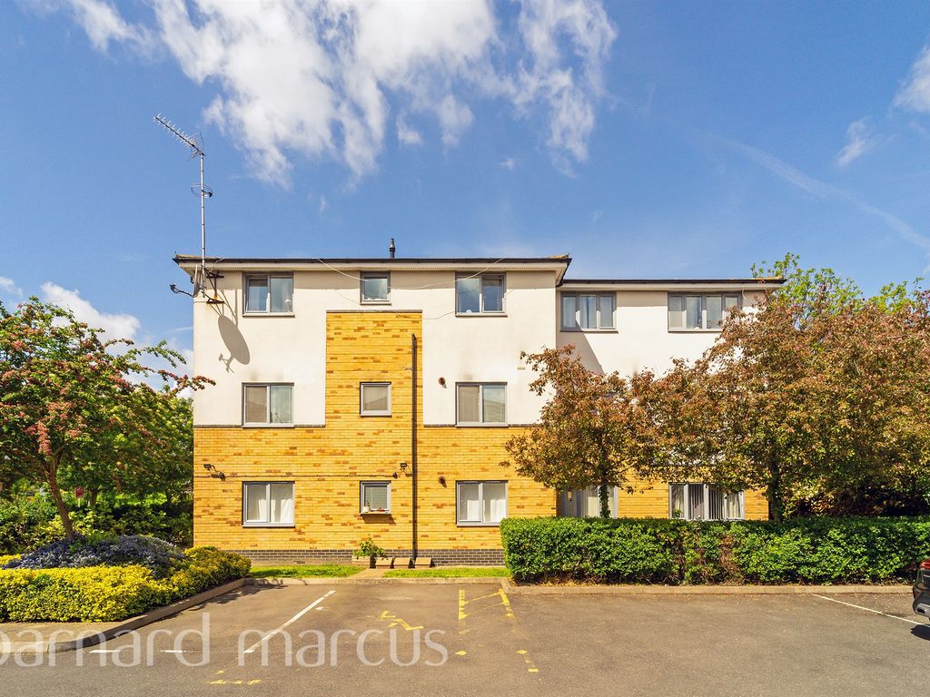 2 bed flat for sale in Broadmead Road, Northolt UB5, £250,000 Zoopla