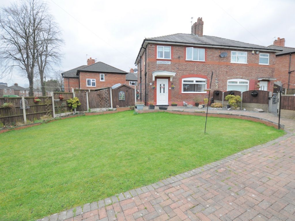 3 bed semidetached house for sale in Monkton Avenue, Gorton M18, £
