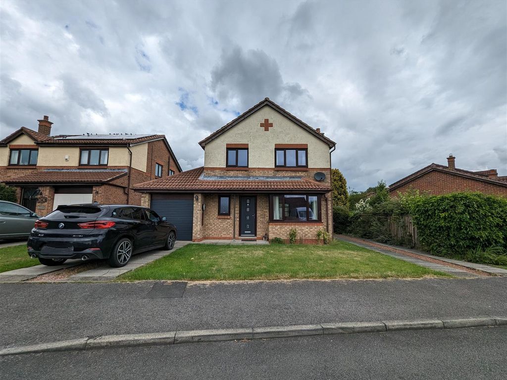 3 bed detached house for sale in Brafferton Close, Newton Aycliffe DL5