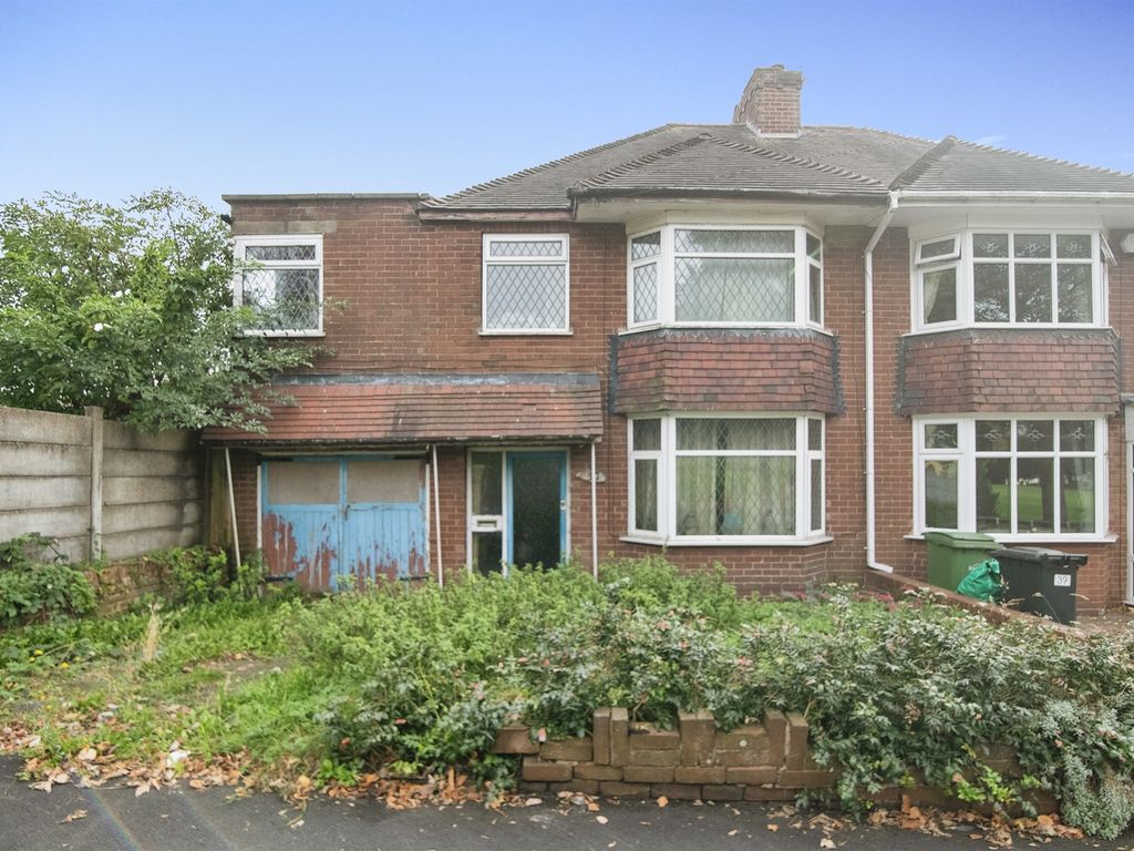 3 bed semidetached house for sale in Selborne Road, Dudley DY2, £