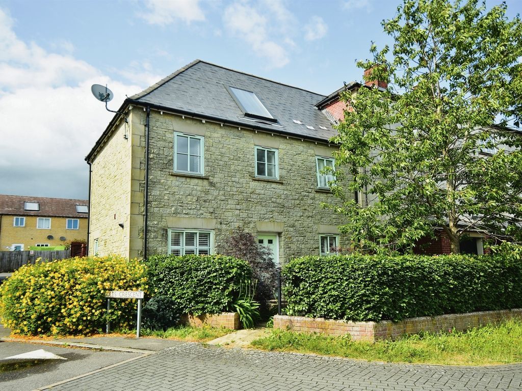 3 bed end terrace house for sale in Greenacre Way, Shaftesbury SP7, £