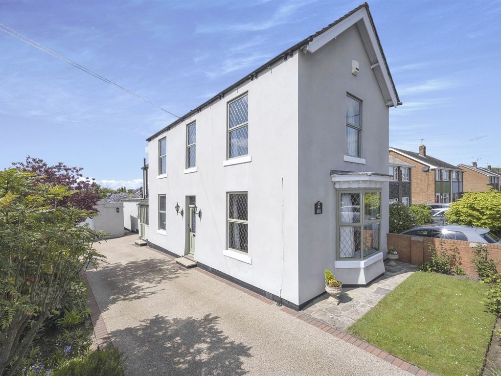 4 bed detached house for sale in Church Road, Barnby Dun, Doncaster DN3