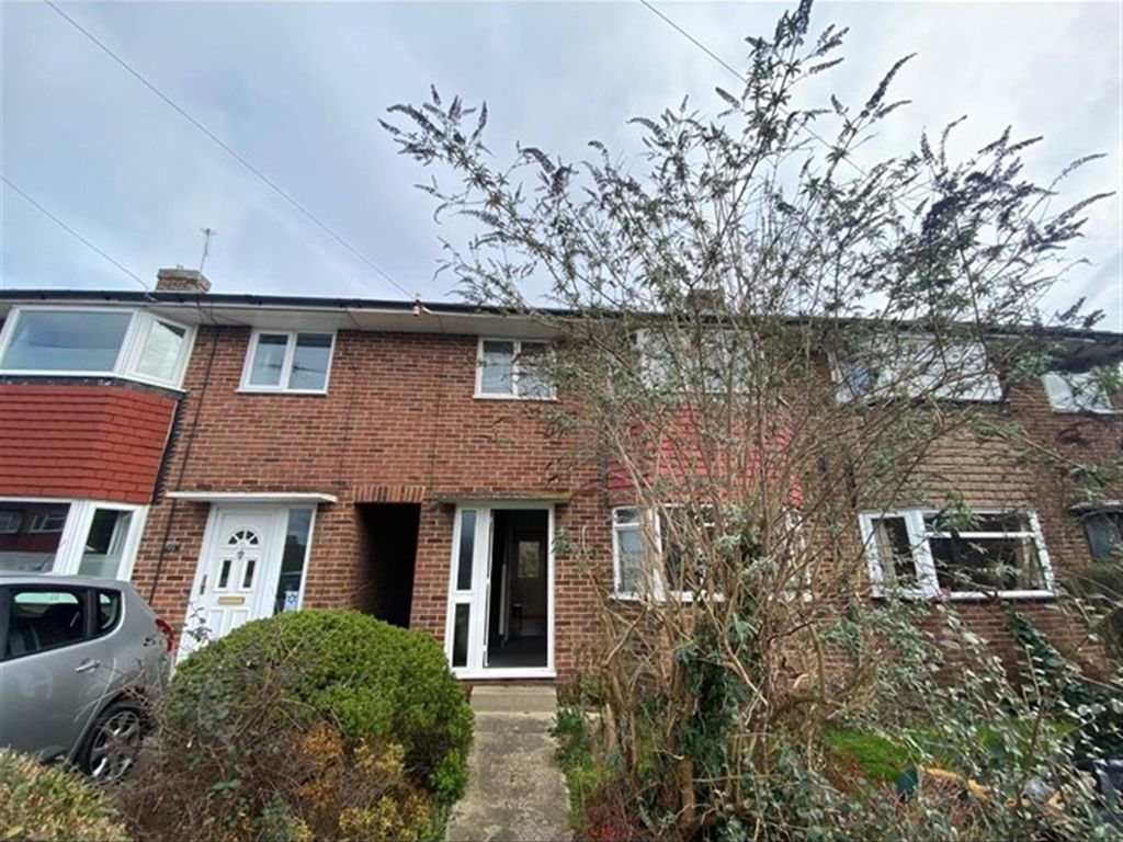 3 bed terraced house for sale in Lucas Avenue, Chelmsford CM2 Zoopla