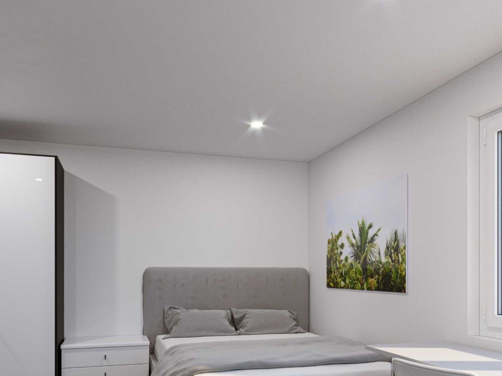 5 bed shared for sale in Catherine Street, Dalton