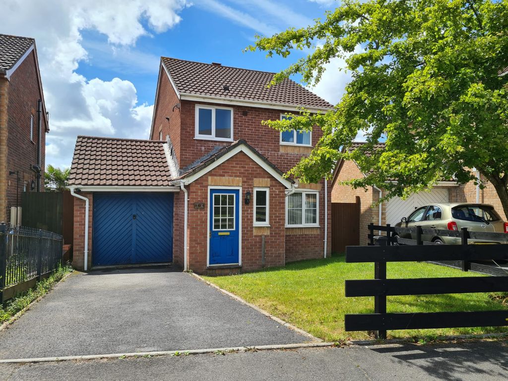 3 bed detached house for sale in Lon Enfys, Llansamlet, Swansea SA7