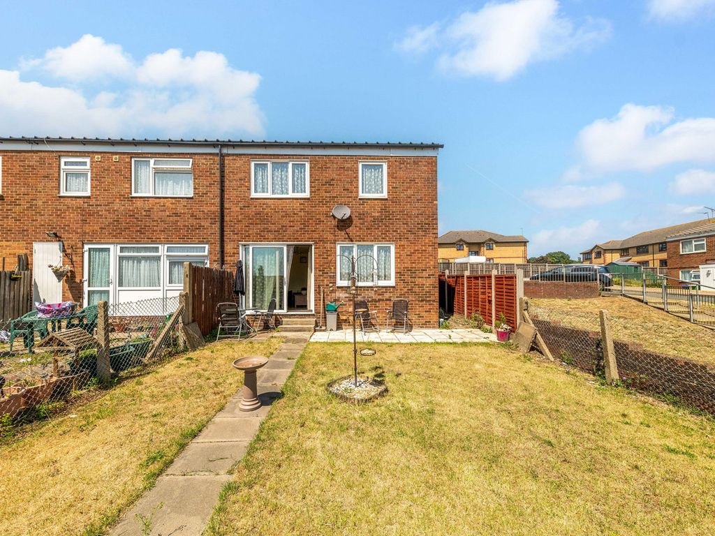 4 bed end terrace house for sale in Grosvenor Road, Upper Belvedere