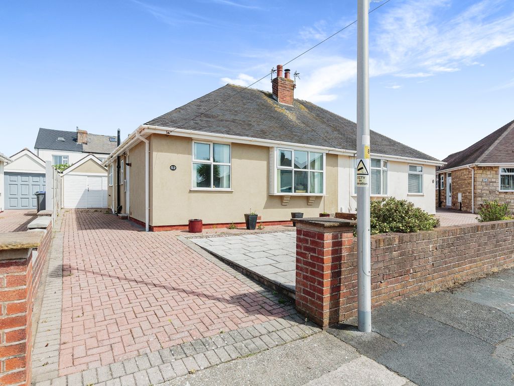 2 bed semidetached bungalow for sale in Glenmere Crescent, Thornton
