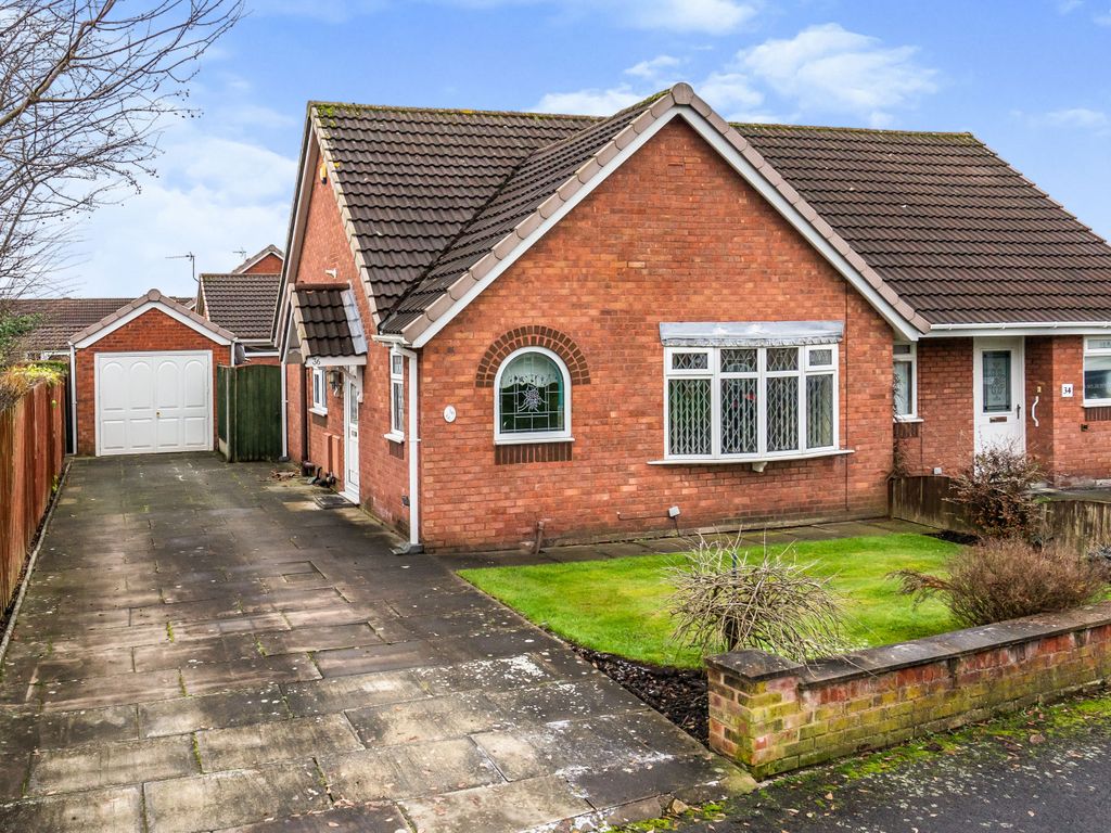 2 bed bungalow for sale in Glebeland, Culcheth, Warrington WA3 Zoopla