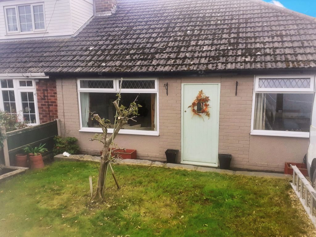 2 bed bungalow for sale in Clay Lane, Haslington, Crewe CW1 Zoopla