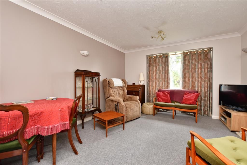 2 bed flat for sale in Reigate Hill, Reigate, Surrey RH2 Zoopla