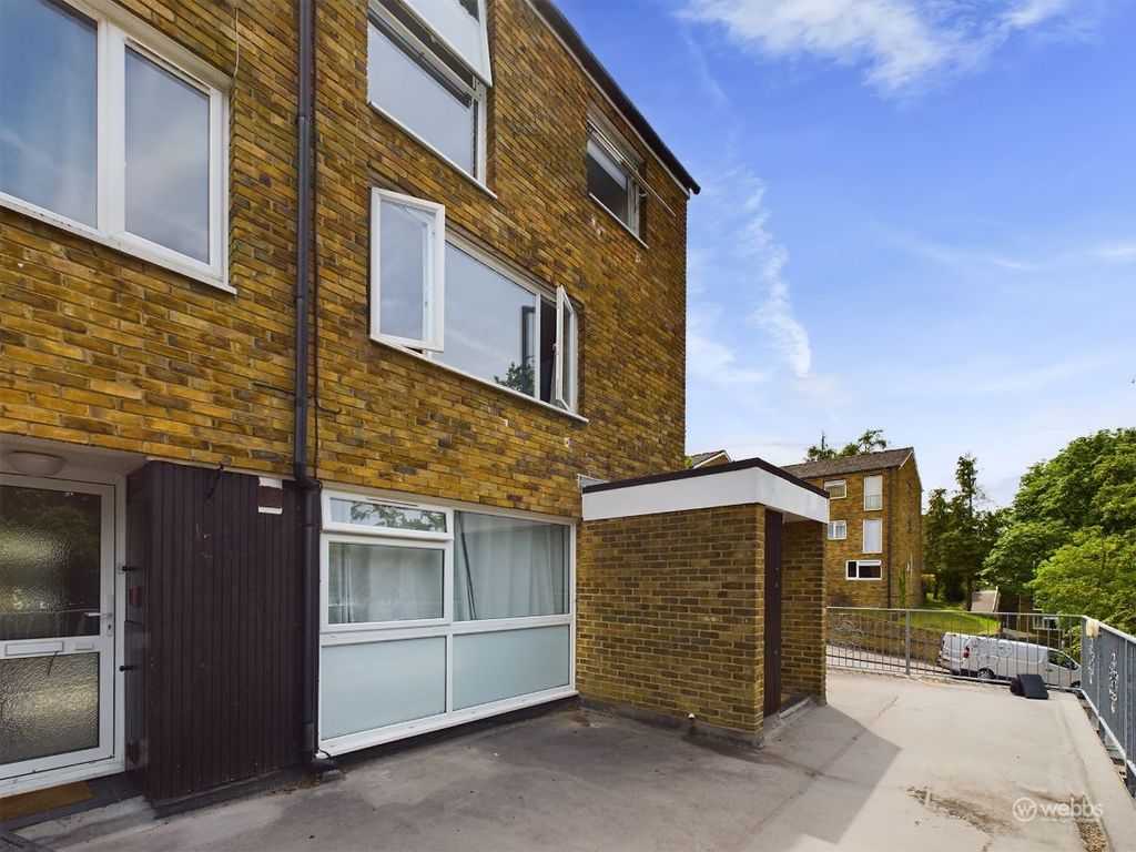 2 bed flat for sale in Markfield, Court Wood Lane, Croydon CR0 Zoopla