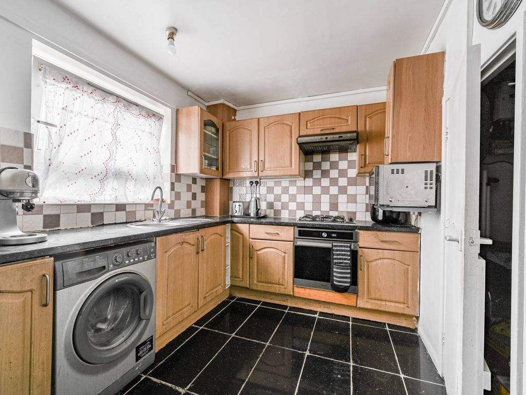 St Saviours Estate, London, Southwark, London SE1  