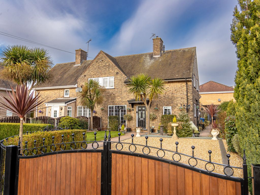 3 bed semidetached house for sale in Raymoth Lane, Worksop S81, £