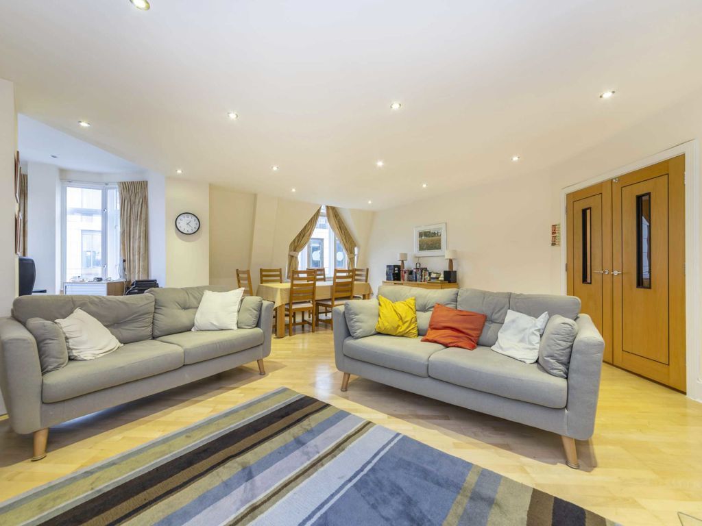 3 bed flat for sale in Farringdon Road, London EC1M, £1,350,000 Zoopla
