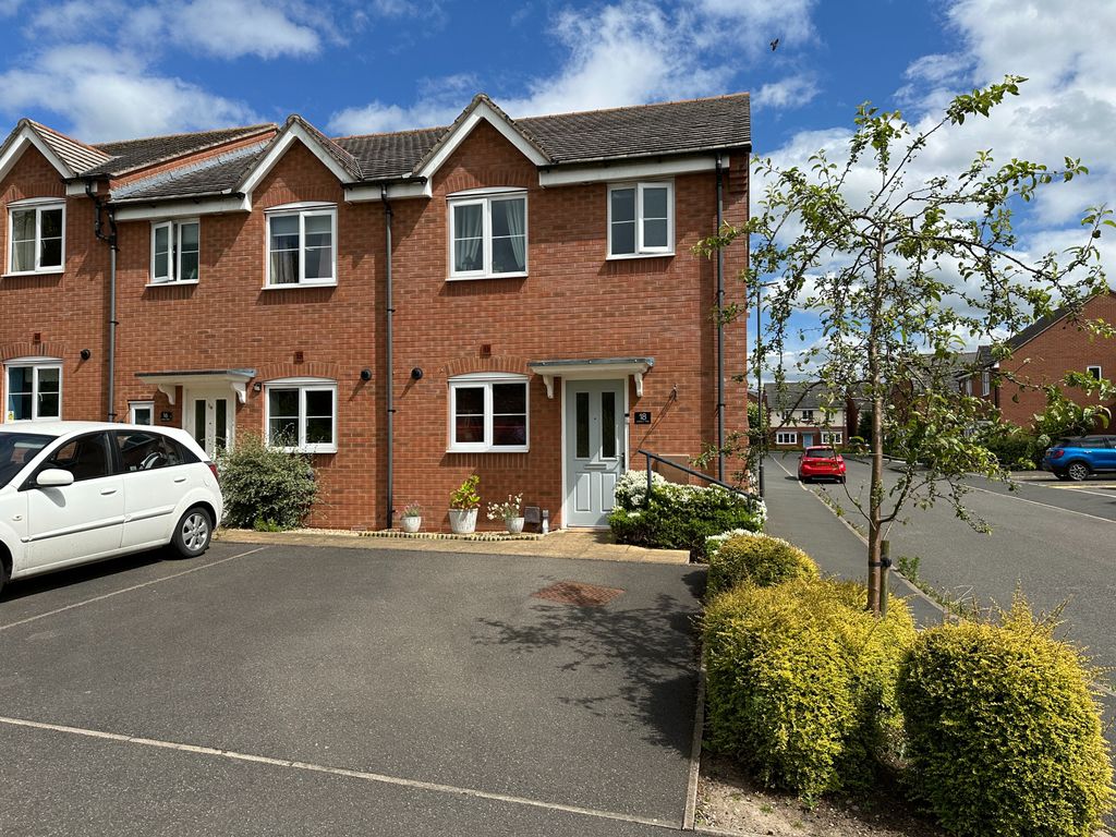 3 bed town house for sale in Astbury Way, Swadlincote, Swadlincote DE11