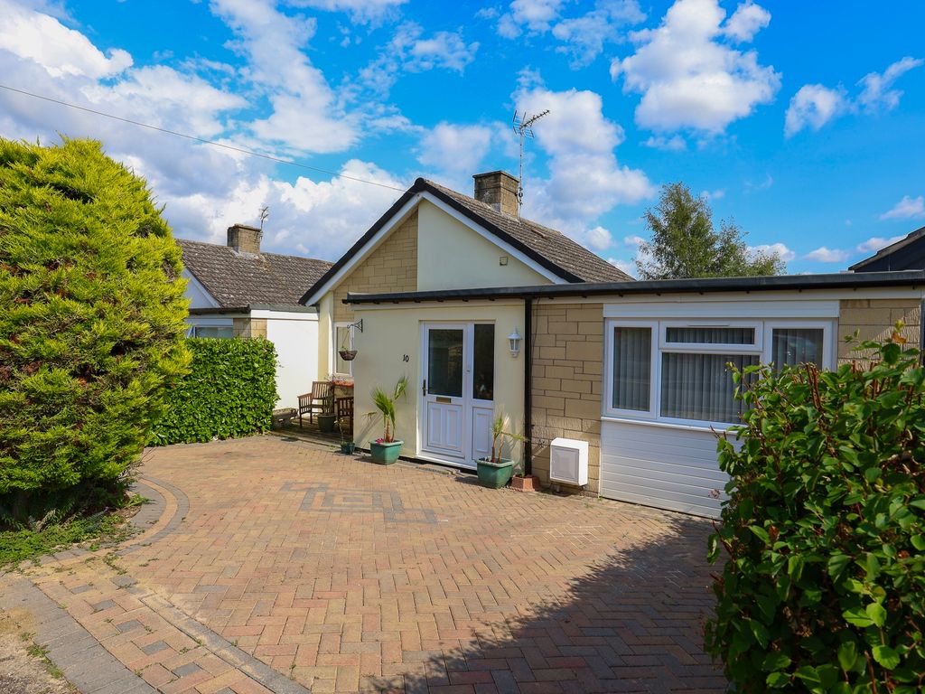 4 bed detached bungalow for sale in Wythburn Road, Frome BA11, £435,000