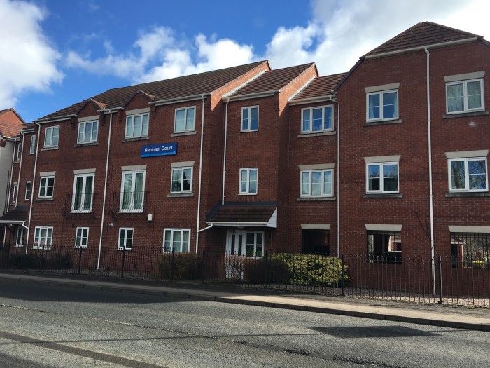 2 bed flat to rent in Raphael Court, Broad Lanes, Bilston, Bilston WV14