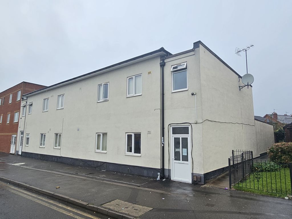 15 bed property for sale in 70 Pinfold Street, Wednesbury, West Midlands WS10, £225,000 Zoopla