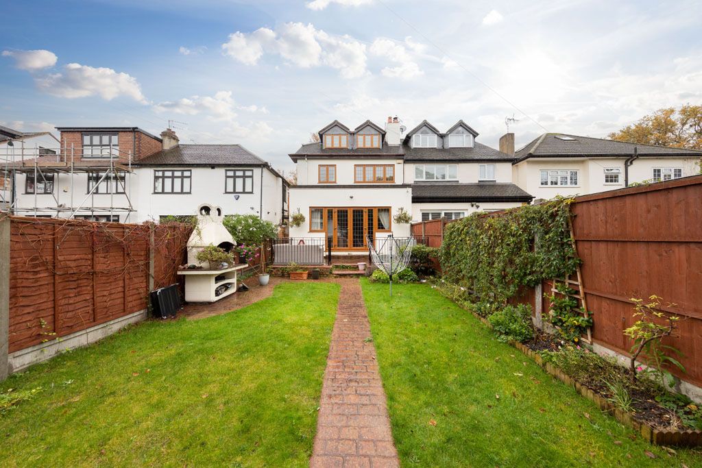 4 bed semidetached house for sale in Lodge Villas, Woodford Green