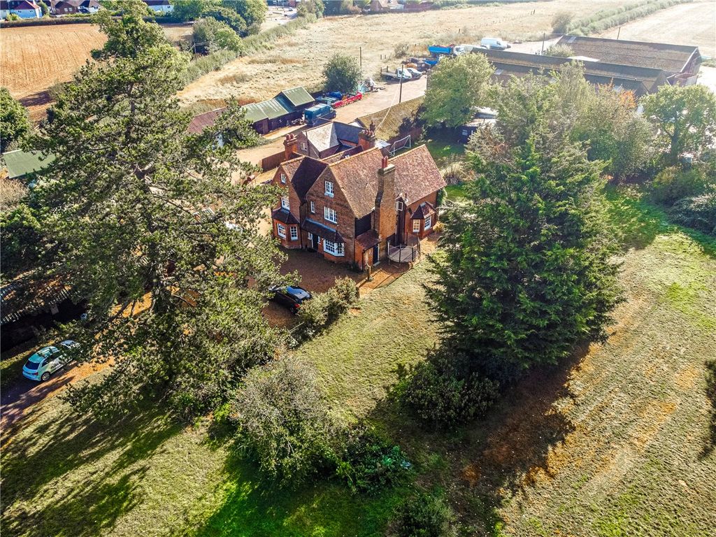 5 bed detached house for sale in Coopers Green Lane, Welwyn Garden City