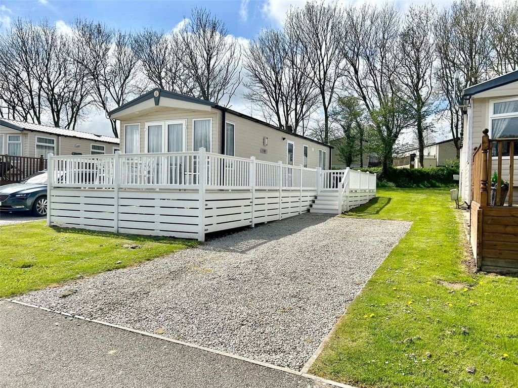 2 bed property for sale in Lake View, Crantock, Newquay, Cornwall TR8