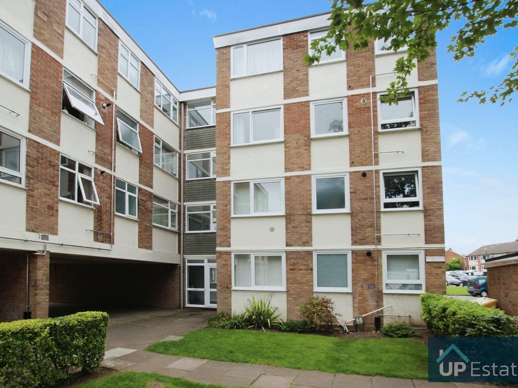 2 bed flat for sale in Forest Court, Unicorn Lane, Mount Nod, Coventry