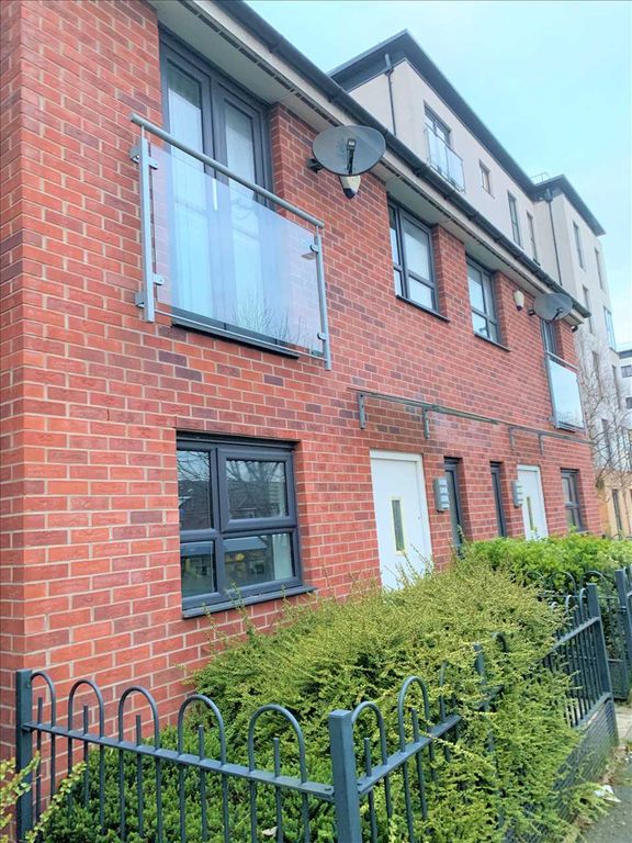 3 bed semidetached house to rent in Great Clowes Street, Salford M7 Zoopla