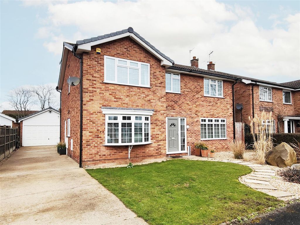4 bed detached house for sale in Willow Holt, Lowdham, Nottingham NG14 Zoopla